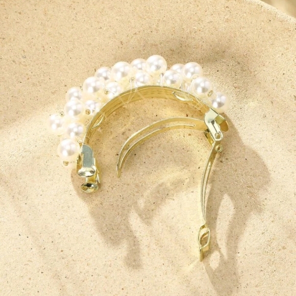 Faux Pearl Hair Clip - Picture 2 of 8